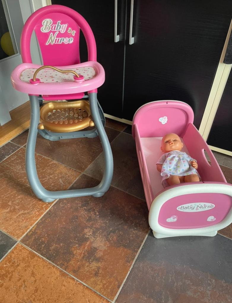 Poppenbed en kinderstoel, Ophalen, Zo goed als nieuw, Babypop