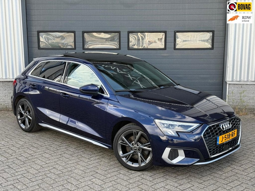 Audi A3 Sportback 35 TFSI S-Line Pano, Camera, Lane-assist,, Auto's, Audi, 4 cilinders, 150 pk, Blauw, Leder en Stof