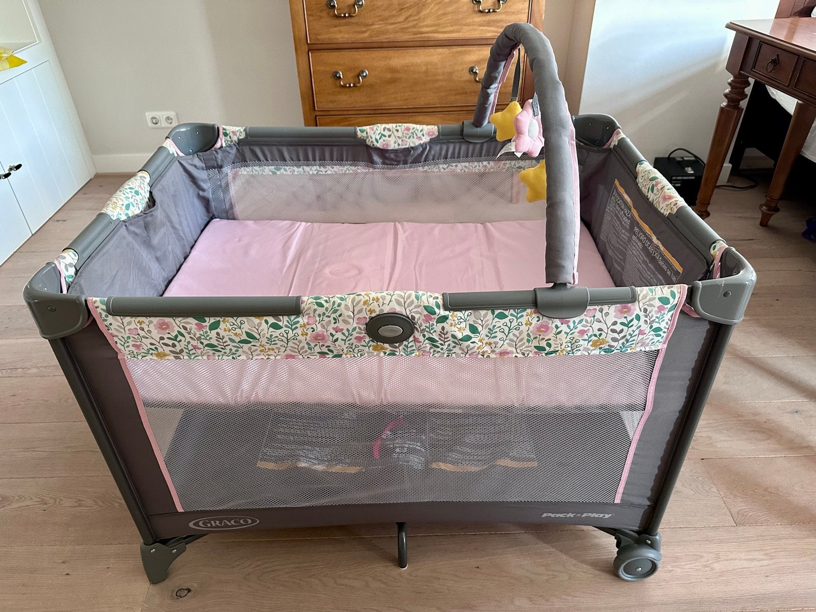 Graco Pack & Play Reiswieg/Box + Matras & 5 Lakens, Ophalen, 70 tot 85 cm, Zo goed als nieuw, Minder dan 140 cm