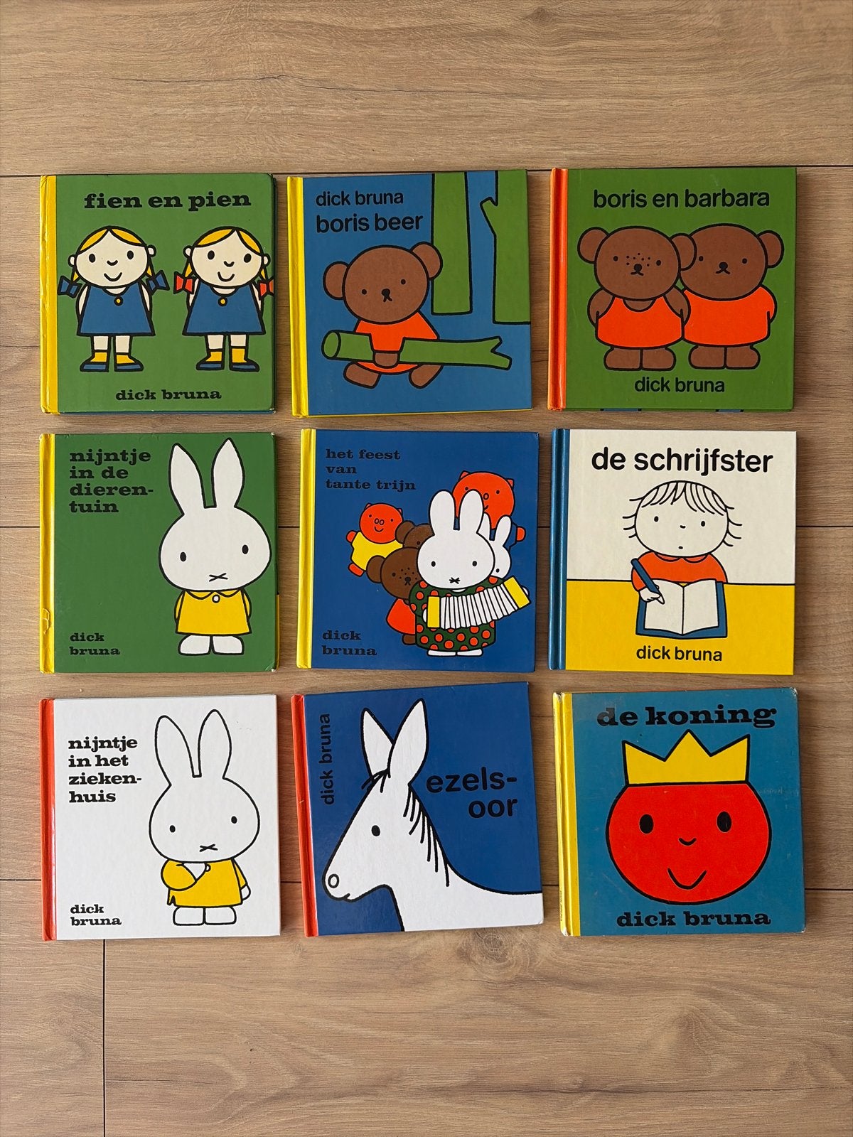 Negen Dick Bruna boekjes - Nijntje, Boris Beer, Fien en Pien, Gelezen, Fictie algemeen, Jongen of Meisje, Ophalen of Verzenden