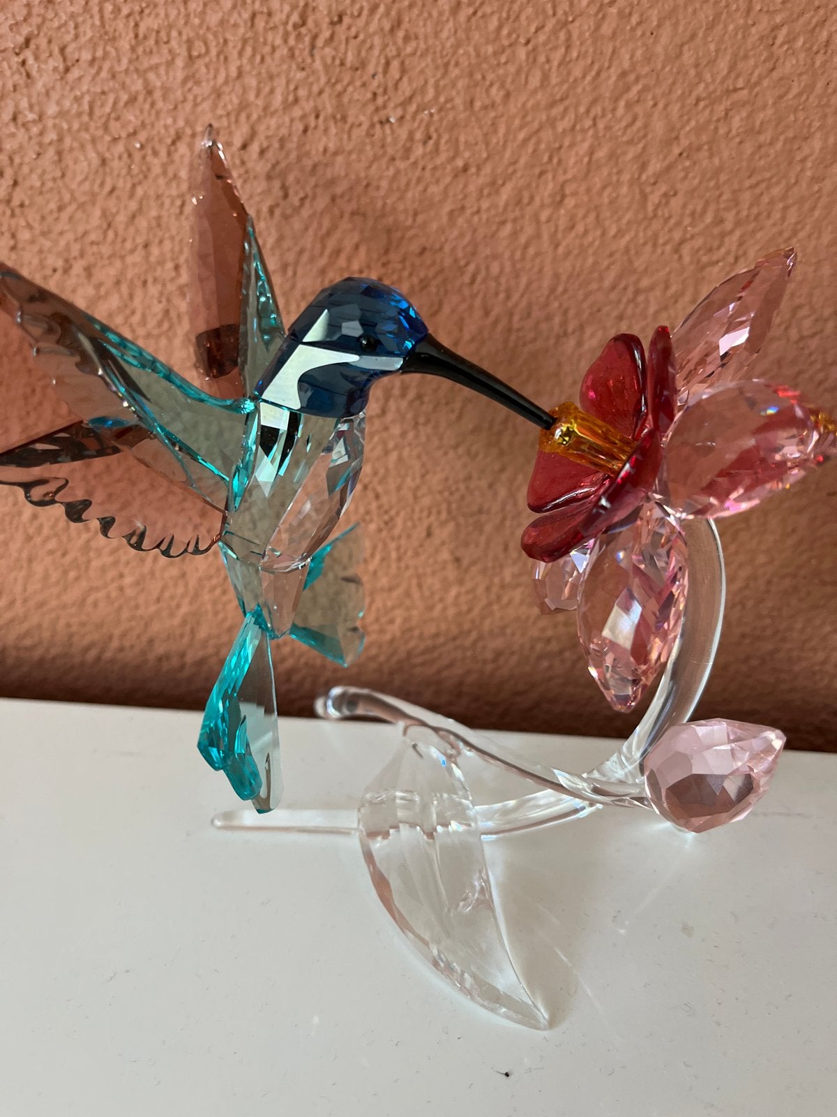 Swarovski Kolibrie met bloem - Kristallen beeldje, Verzenden, Zo goed als nieuw