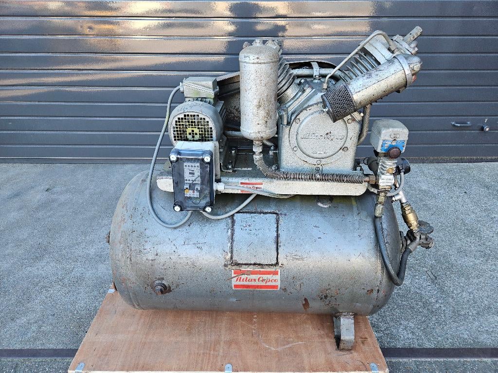 Compressor 3 PK Atlas Copco KT4 A5, Doe-het-zelf en Verbouw, 100 liter of meer, Ophalen, Gebruikt, 200 tot 400 liter/min