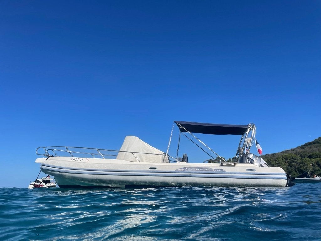 RIB Capelli 900WA, Watersport en Boten, Rubberboten, Gebruikt, Overige merken, Polyester/glasvezel, Afdekzeil, Anker, Brandstoftank