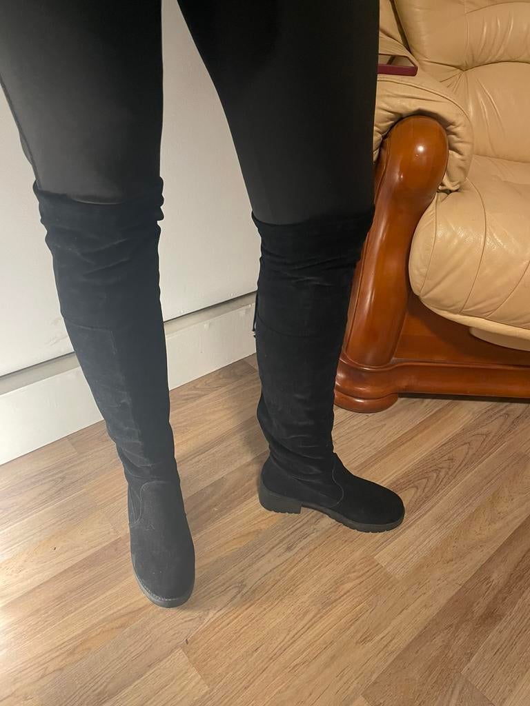Versace Suede Leather Flat Over Knee Boots EU 38, Hoge laarzen, Zwart, Ophalen of Verzenden, Zo goed als nieuw