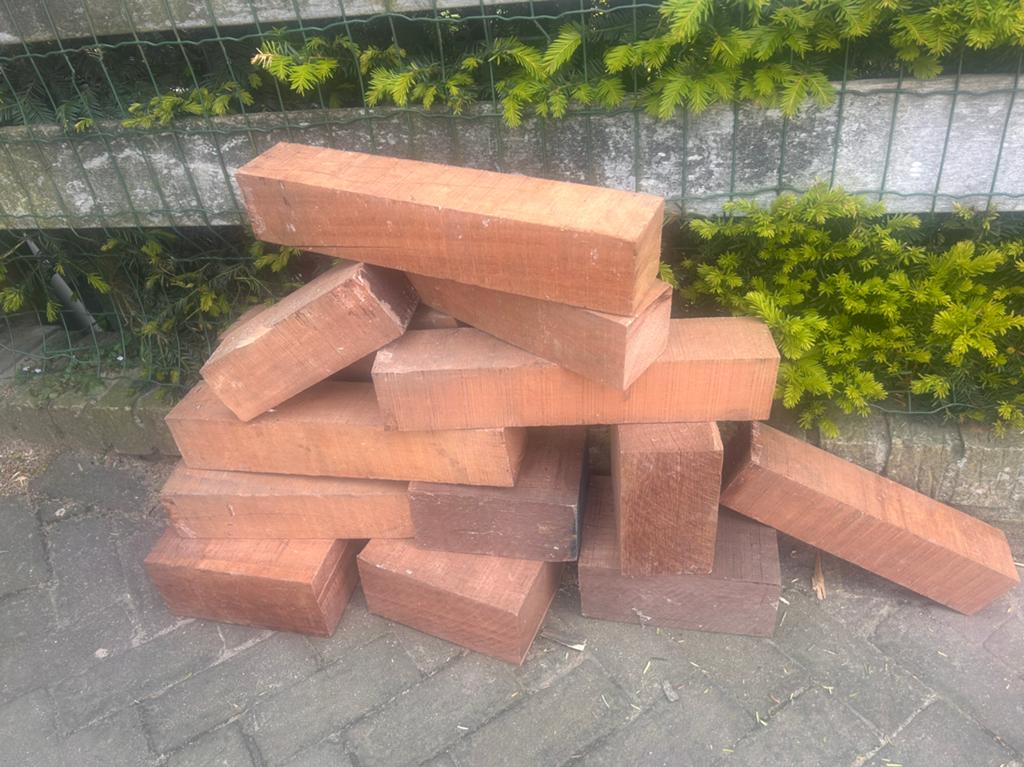 Hardhout  +- 12 stuks, Ophalen, Planken, Zo goed als nieuw, Hardhout