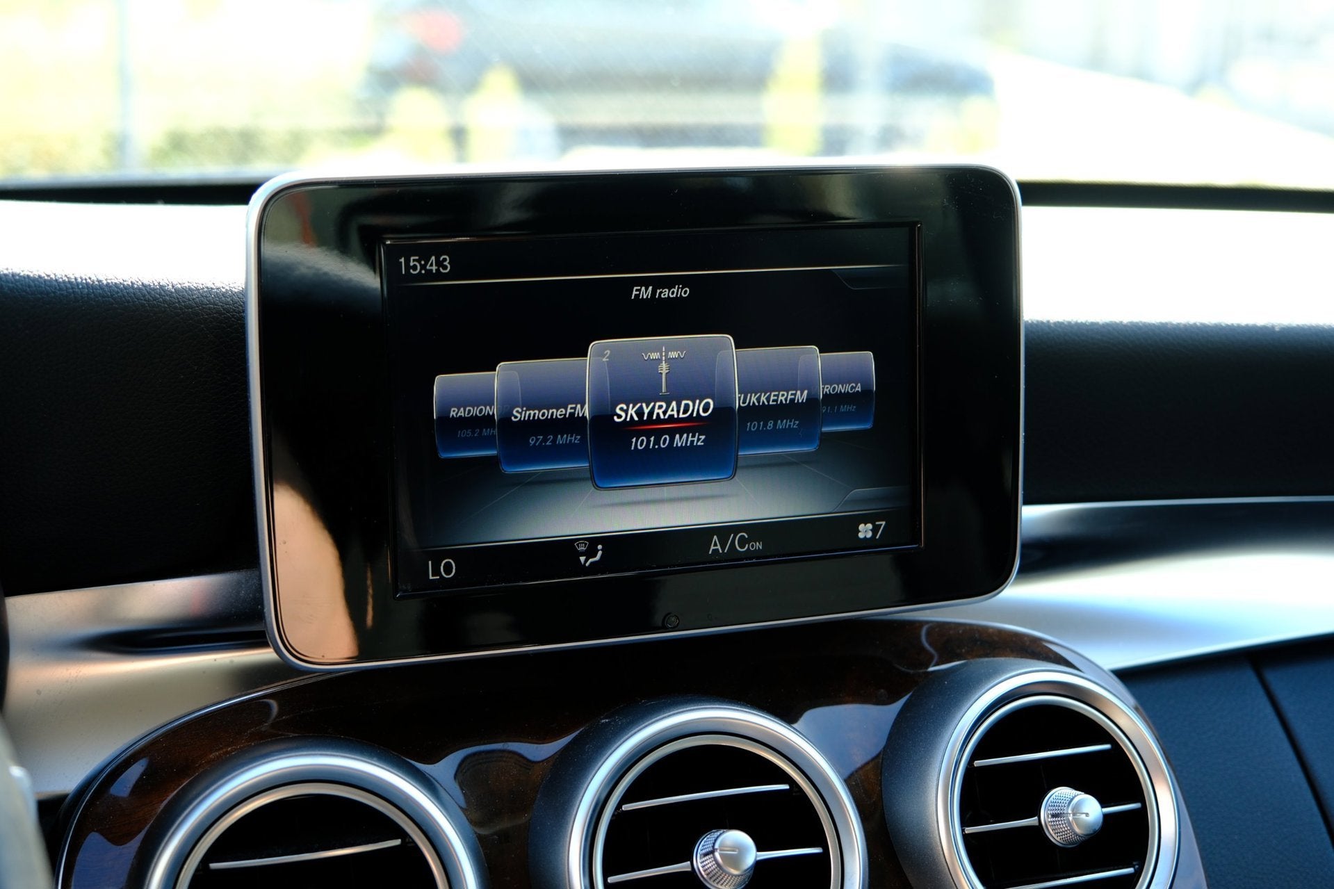 Foto 17 van Mercedes-Benz C-klasse 180 Ambition Aut. Navi|LED koplamp|LM