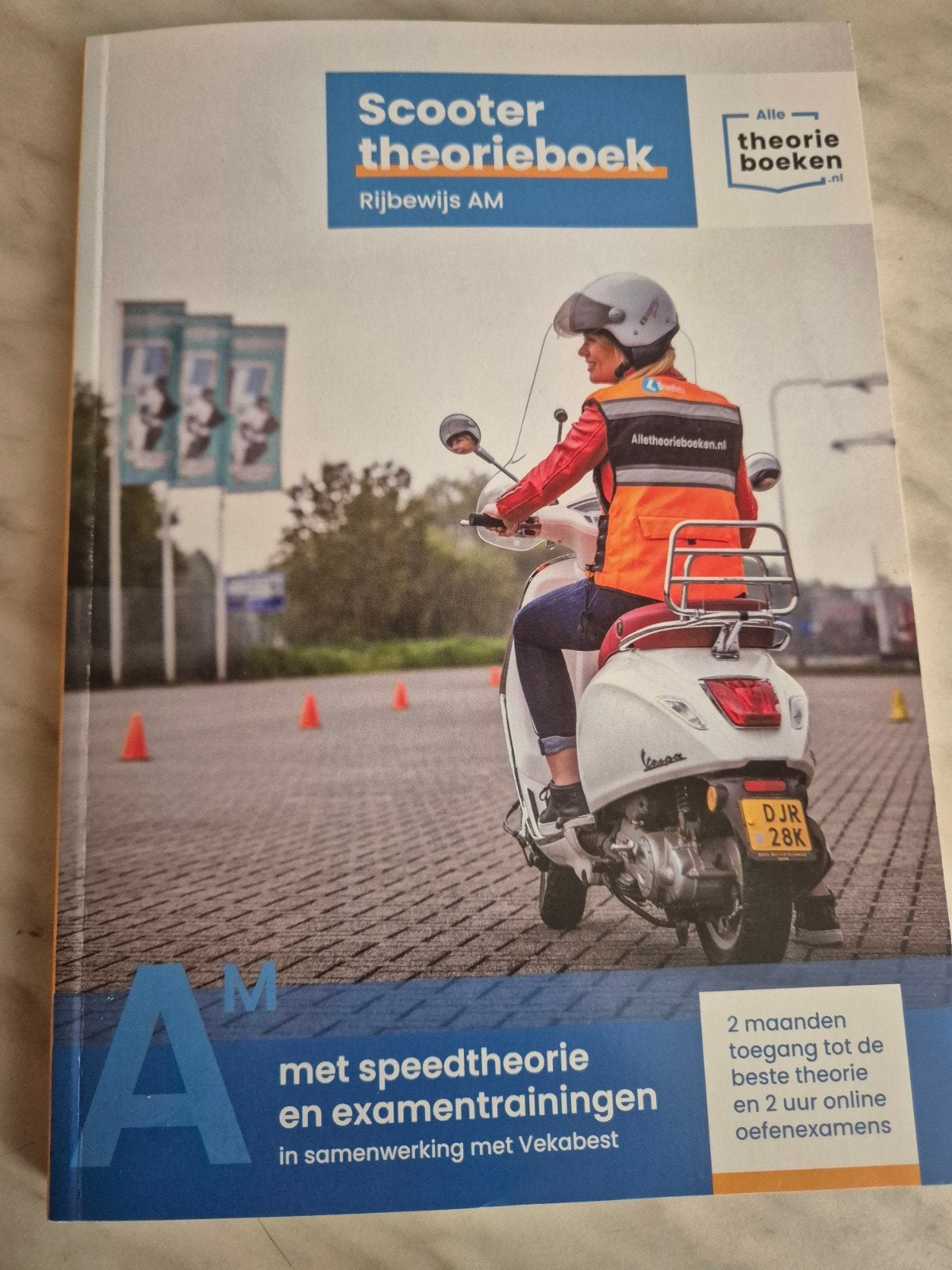 Scooter theorieboek Rijbewijs AM, Ophalen of Verzenden, Zo goed als nieuw, Overige niveaus, Alle theorieboeken.nl