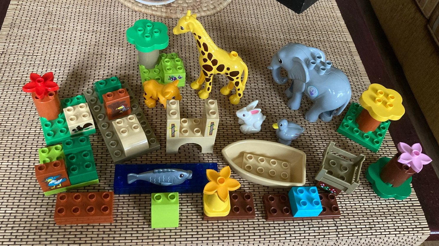 Nep Duplo: Dieren, boot en diverse stenen, Inclusief minifiguren, Gebruikt, Ophalen of Verzenden, Duplo