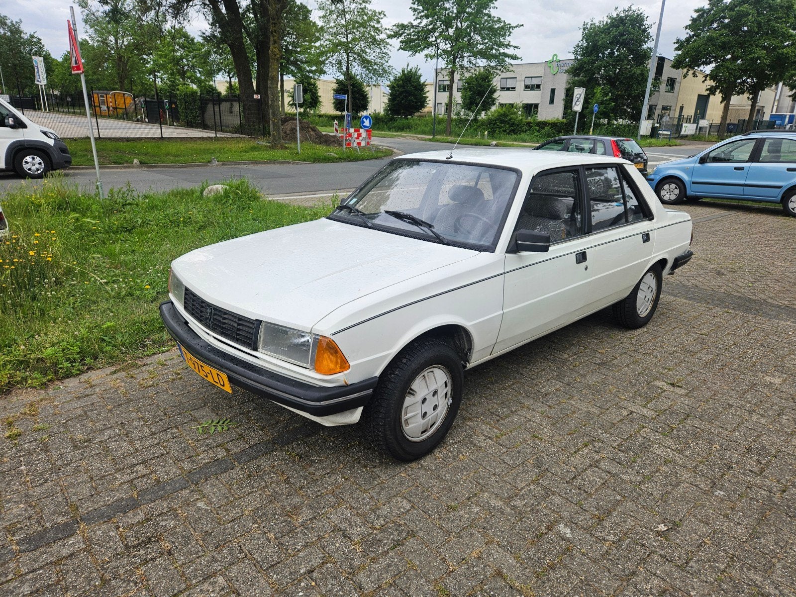 Peugeot 305, Particulier, Te koop