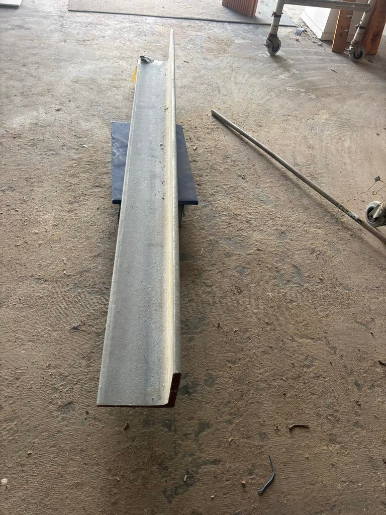 Metalen L-balk verzinkt 210 cm x 20x20, Ophalen, Nieuw, IJzer