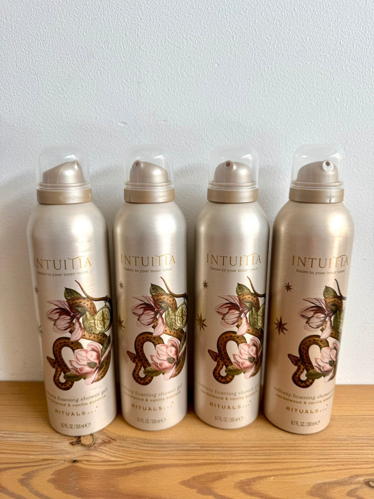 Nieuw Rituals Intuitia douche foam 200ml 8x, Verzenden, Nieuw, Bad & Douche