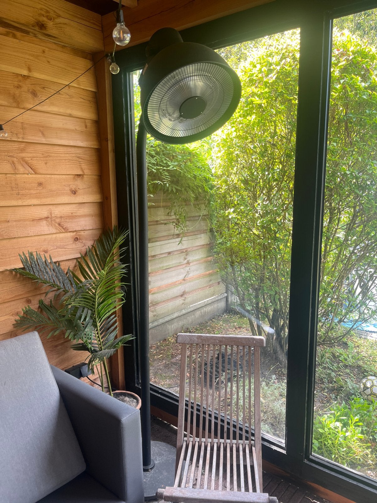 Stijlvolle Elektrische Terrasverwarmer, Ophalen, Zo goed als nieuw, Elektrisch, Vloer