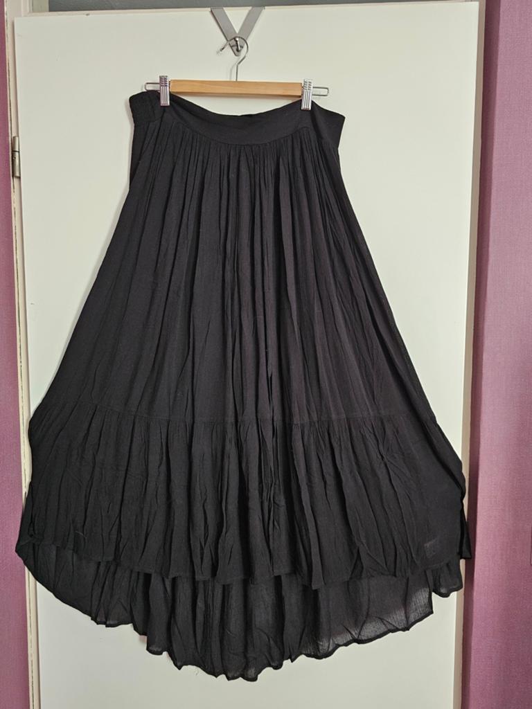 IBZMODE; PRACHTIGE ROK XL/ XXL ZGAN NU € 15,-, Zwart, Maat 46/48 (XL) of groter, Ophalen of Verzenden, Zo goed als nieuw