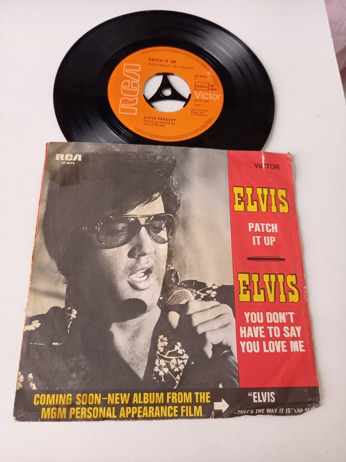 Elvis Presley - Patch It Up / You Don't Have To Say You Love, Gebruikt, Fotohoes, 7 inch, Ophalen of Verzenden