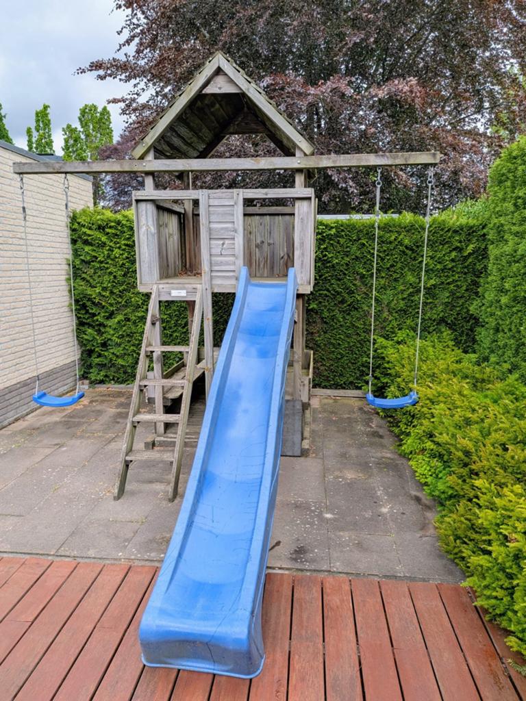 Gratis ophalen speelhuis, Kinderen en Baby's, Speelgoed | Buiten | Speeltoestellen, Ophalen, Gebruikt, Schommel