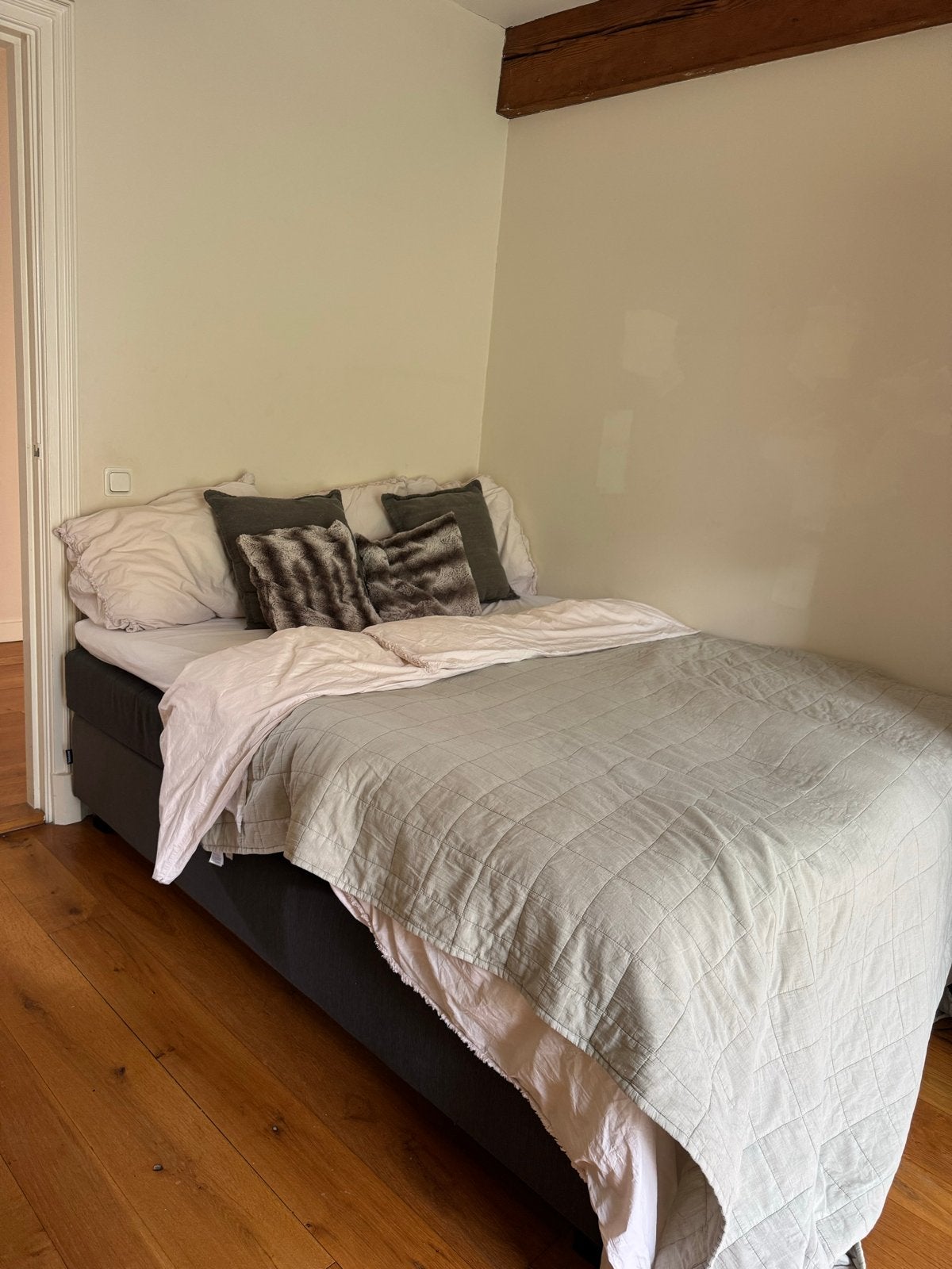 Boxspringbed Karlsson arendal 160x200 cm - Zo goed als nieuw, Ophalen, Zo goed als nieuw, Twijfelaar, 200 cm