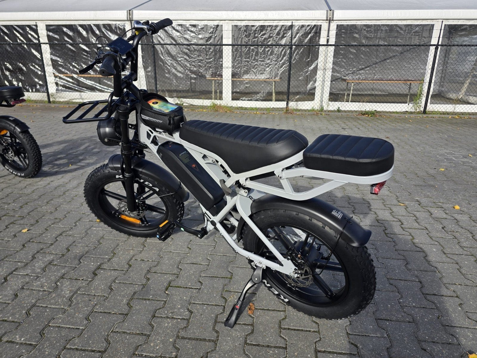 Foto 3 van Fatbike V20 Pro - Alle accessoires gratis+GPS Voorraad NIEUW