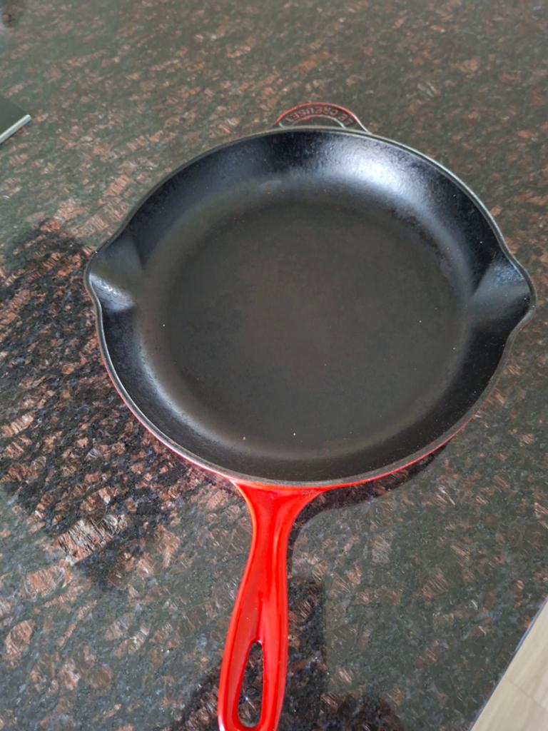 Le Creuset Koekenpan Gietijzer Rood  26cm- Zo goed als nieuw, Ophalen, Gietijzer, Zo goed als nieuw, Keramische plaat