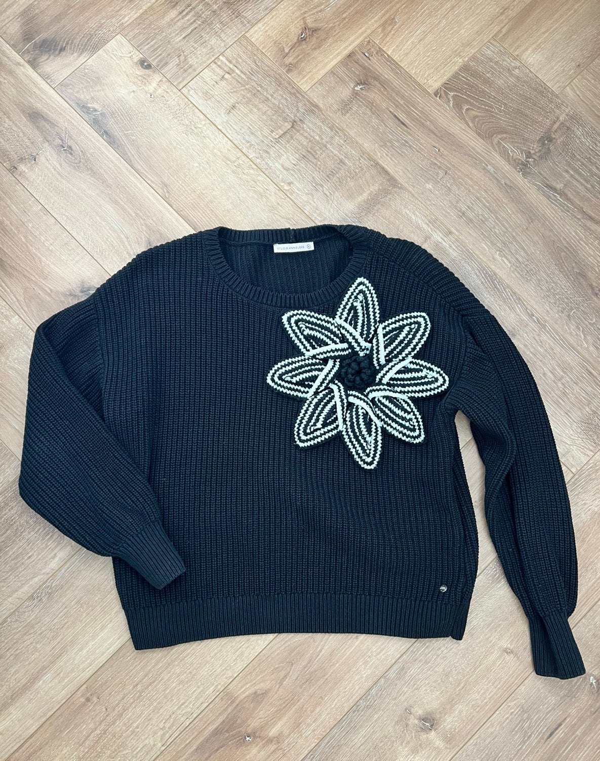 Studio anneloes flower chunky trui Xl zwart, Zwart, Maat 46/48 (XL) of groter, Ophalen of Verzenden, Zo goed als nieuw