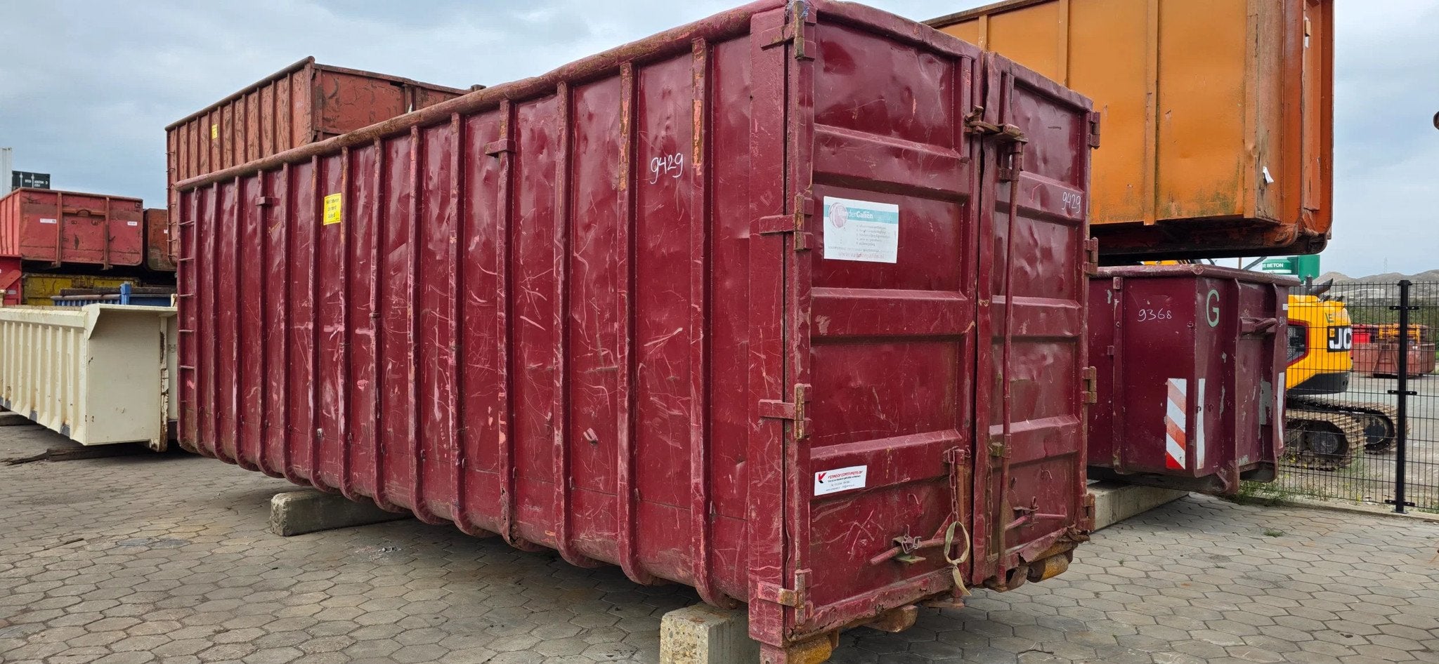 VERNOOY Afzetcontainer 9429 45m3, Dave Vernooij, Davevernooij@icloud.com, Kellensedwarsweg 9
4004JC  Tiel, NL