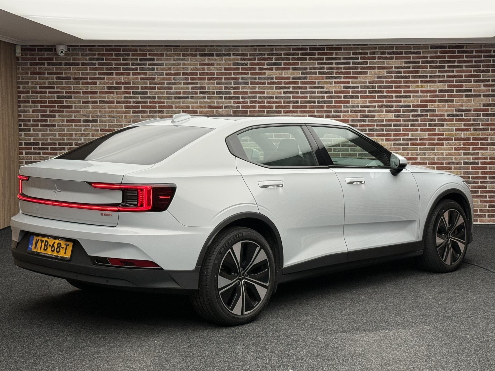 Polestar 2 Standard Range Single Motor 69 kWh | BTW |, Auto's, Stof, Gebruikt, 231 pk, 420 min