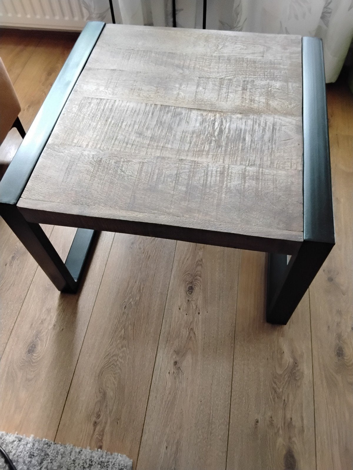 mango bijzettafel, Metaal of Aluminium, Vierkant, 55 tot 75 cm, Zo goed als nieuw