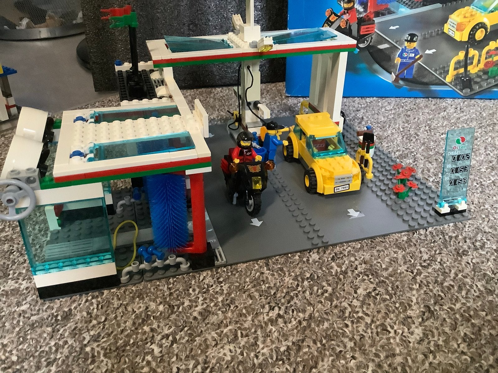 LEGO City Tankstation 7993 met doos en instructies, Lego, Ophalen of Verzenden, Compleet, Complete set