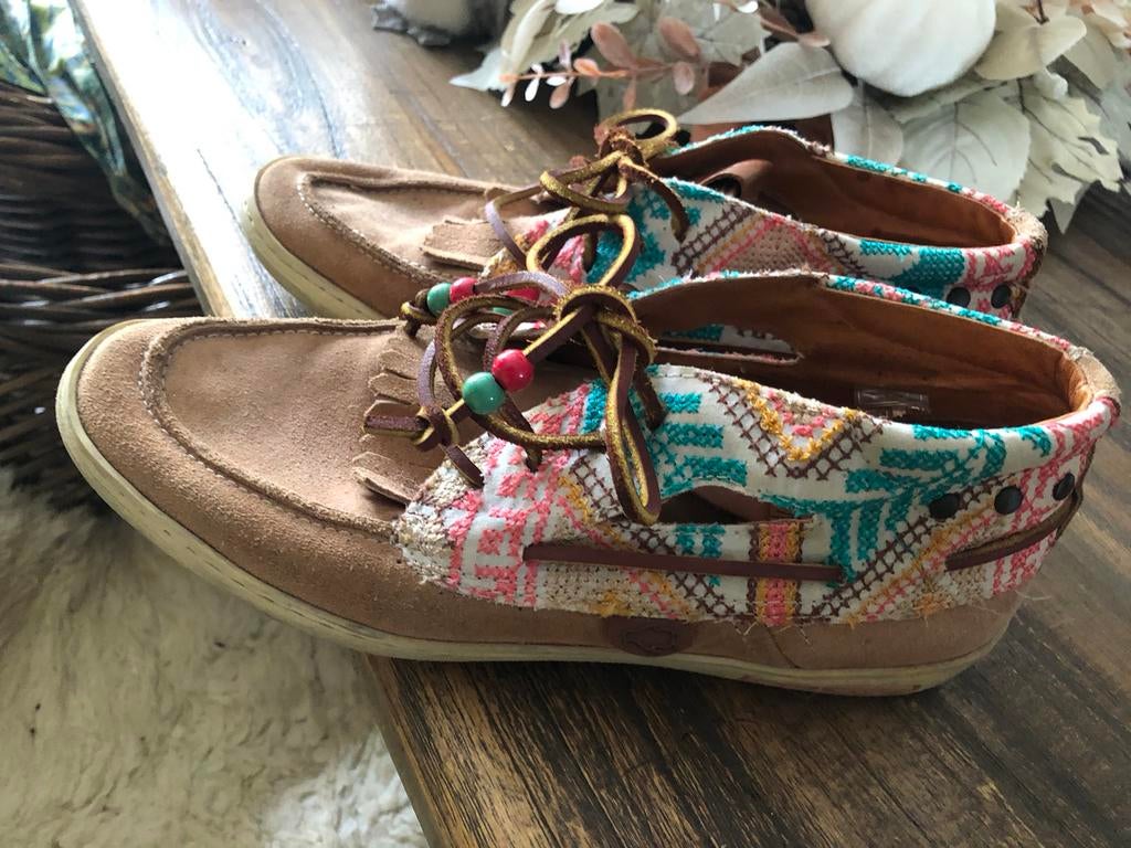 Leuke ibiza schoen maat 39, Kleding | Dames, Schoenen, Ophalen of Verzenden, Zo goed als nieuw, Sneakers of Gympen