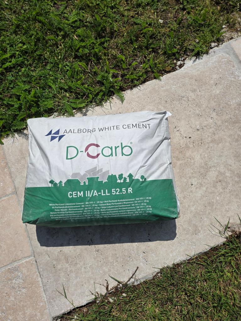 Aalborg Wit cement D-carb 52,5 R zak 25 kg

Witte cement, Ophalen
