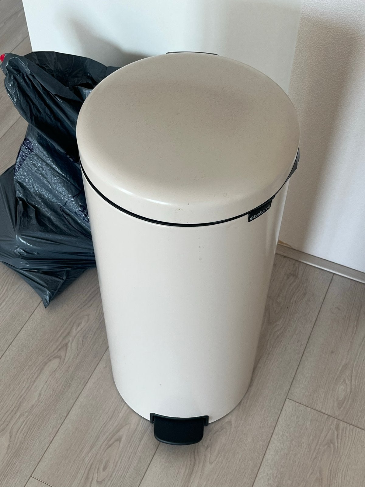 Brabantia pedaalemmer - als nieuw, Ophalen, 50 – 75, Met pedaal, Metaal