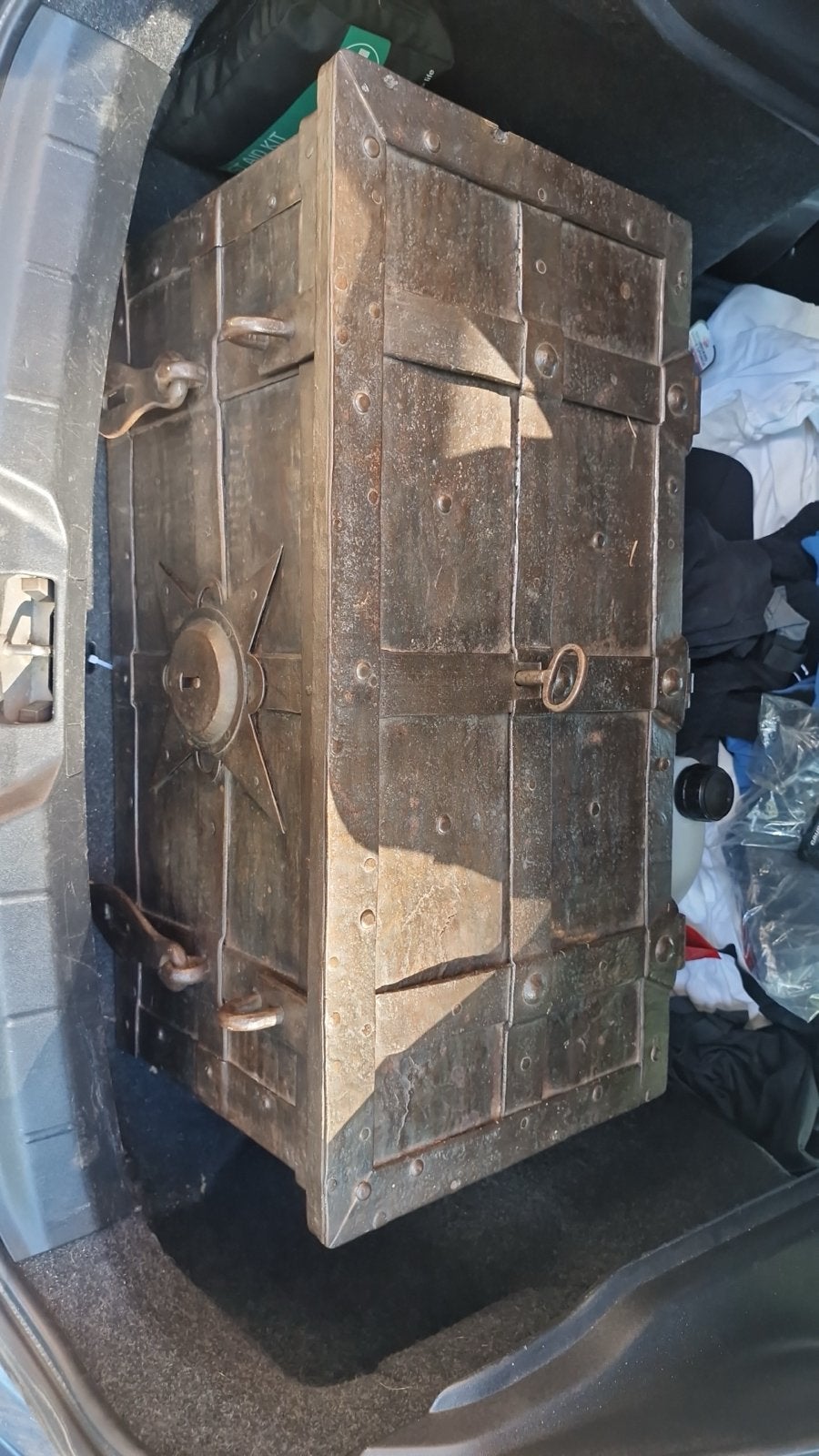 Armada Chest +- 350 jaar oud., Ophalen