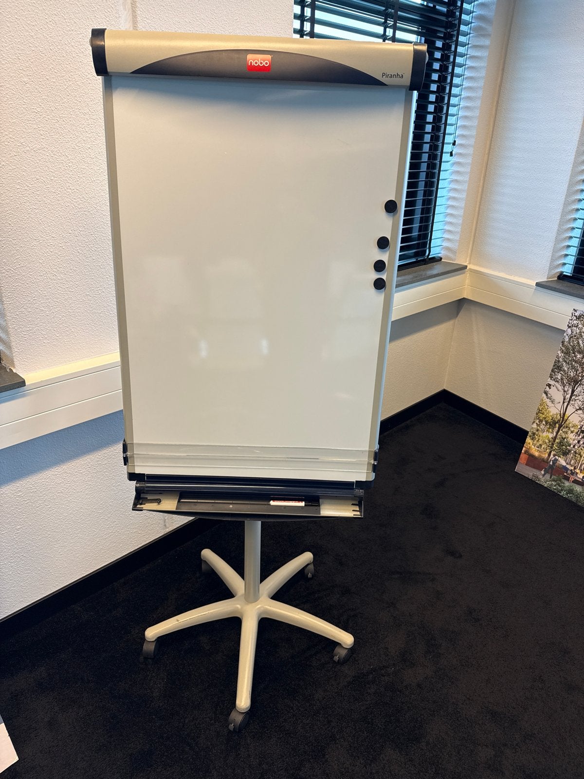 Bord van nobo Piranha, Diversen, Ophalen, Whiteboard