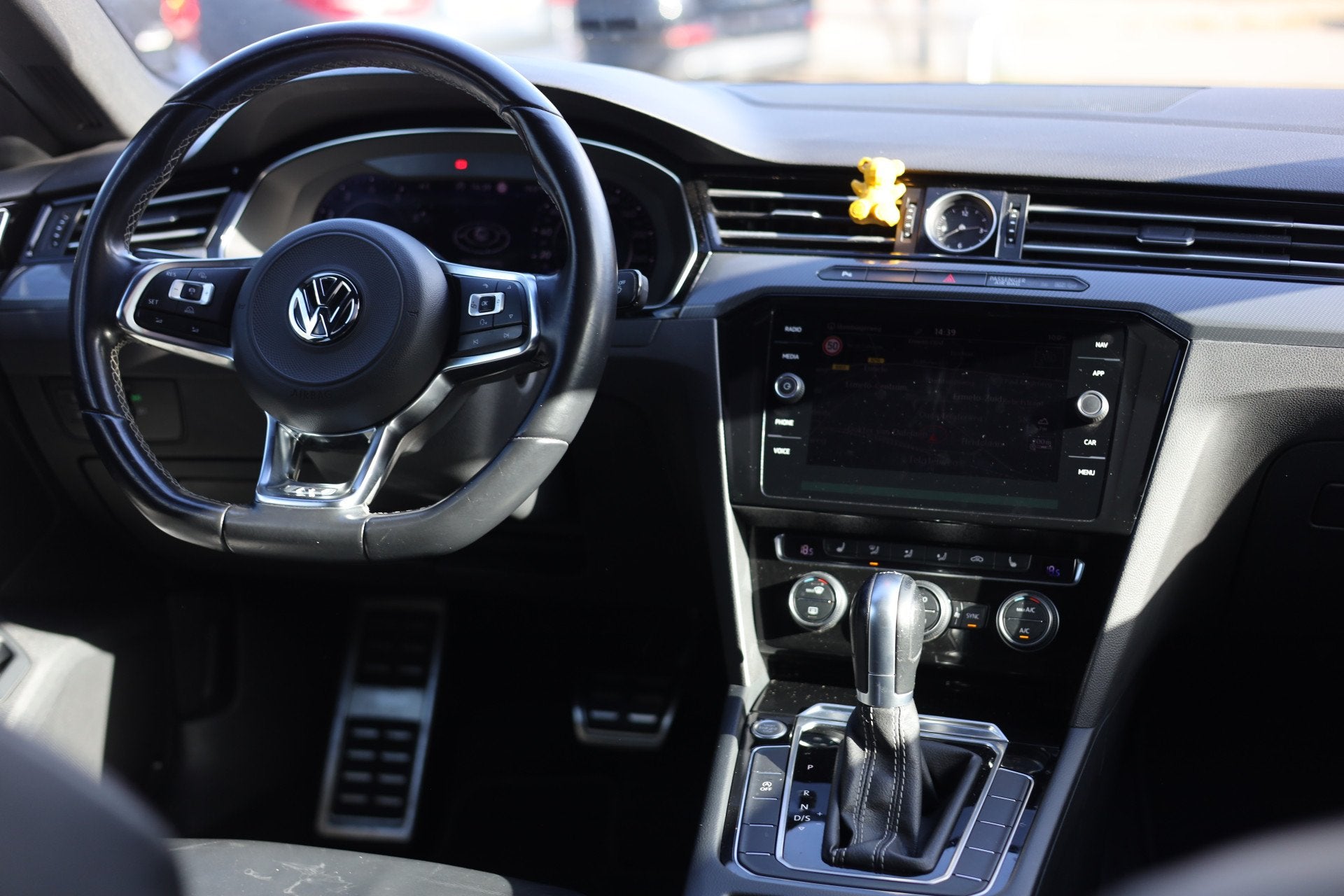 Volkswagen Arteon 2.0 TSI R-LINE | AUT I CAMERA I PANO | NAV, Auto's, Arteon, 1984 cc, Bedrijf, 1501 kg
