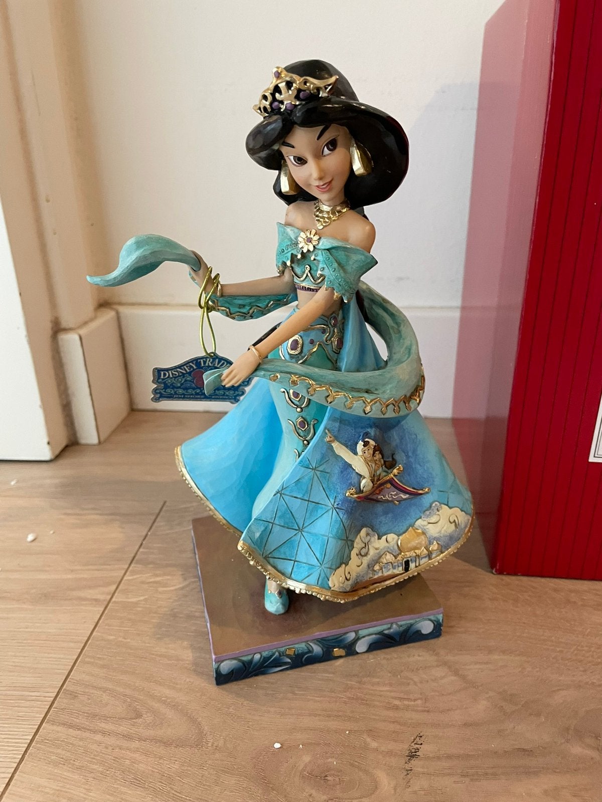 Disney traditions jim shore aladdin Royal Gown Jasmine, Ophalen of Verzenden, Overige figuren, Nieuw, Beeldje of Figuurtje