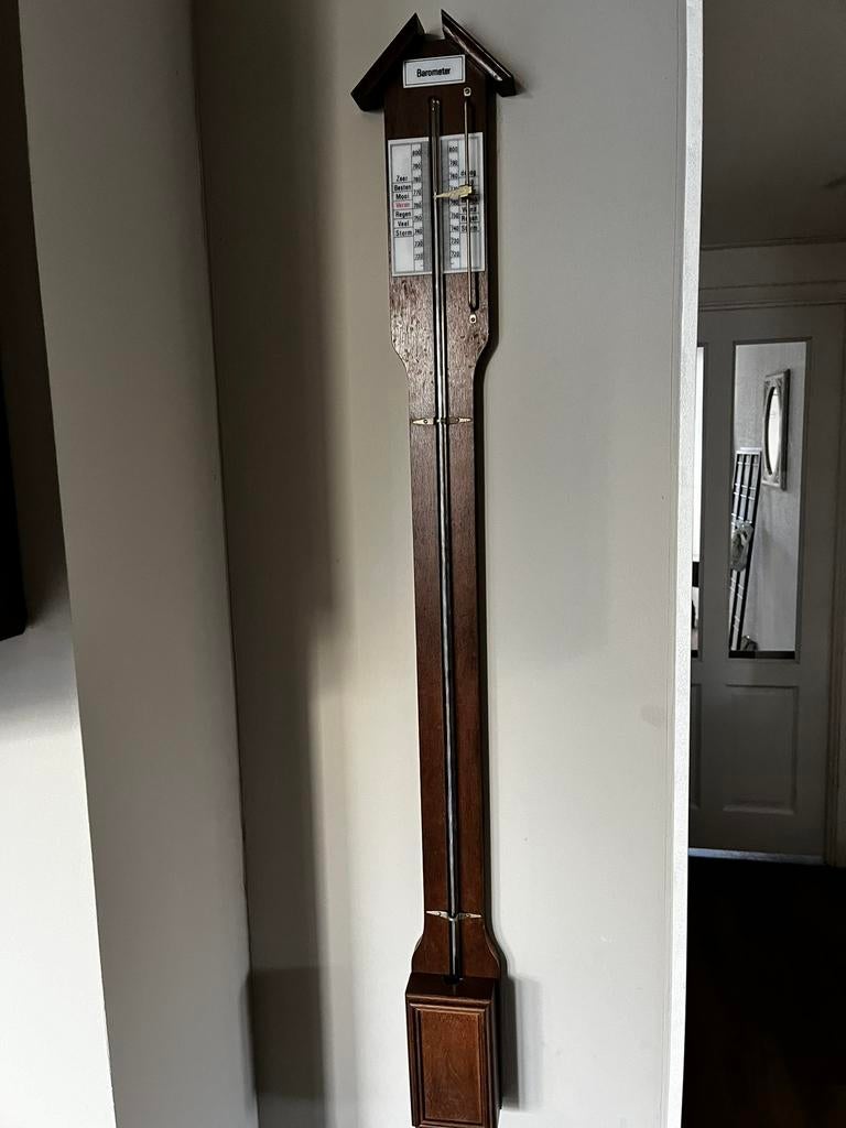 Antieke kwik barometer. Stick barometer. Staf barometer, Ophalen