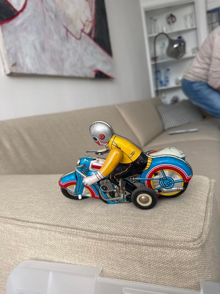 Vintage blikken motor met zijspan en coureur, Ophalen of Verzenden, Gebruikt