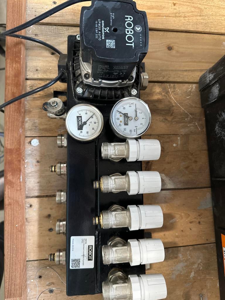 Robot Next vloerverwarming verdeler composiet grundfos, Minder dan 30 cm, Overige typen, Nieuw, Minder dan 60 cm