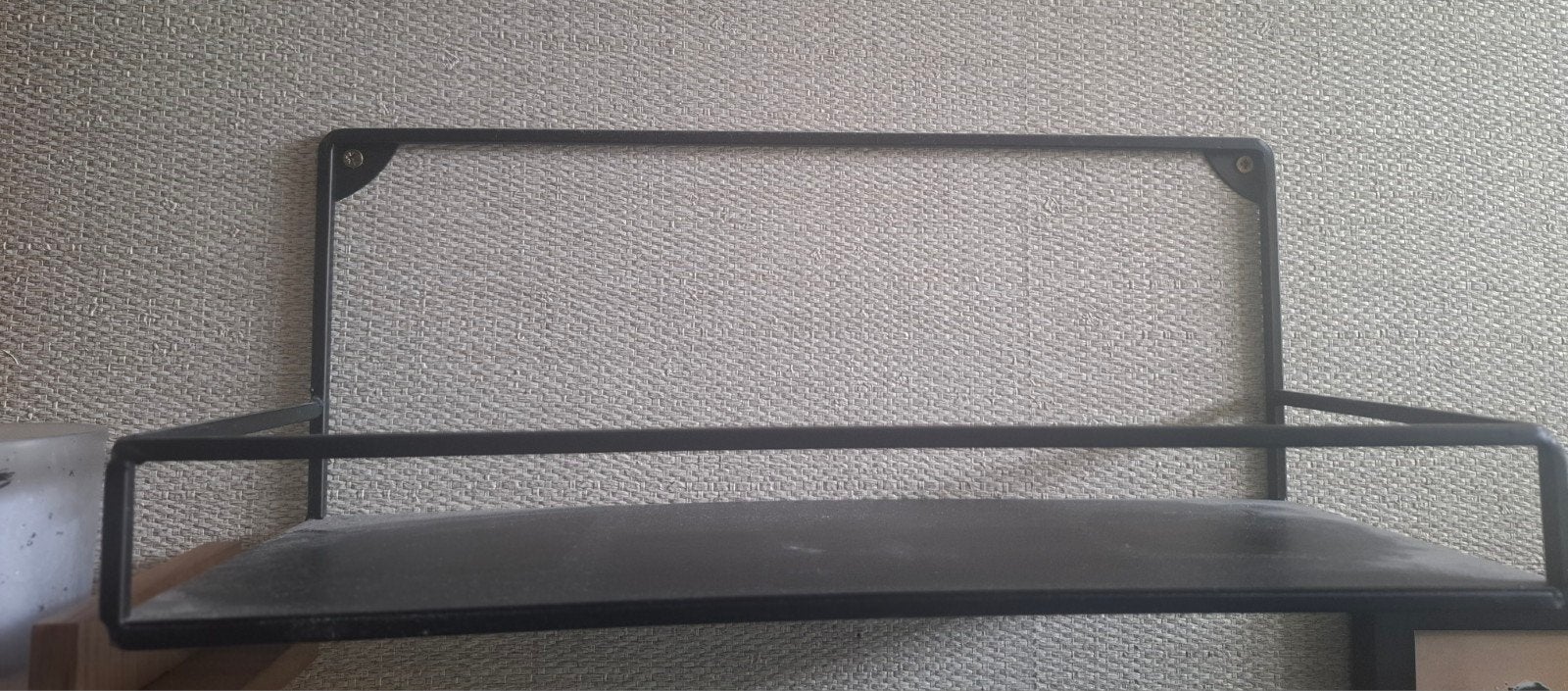 Zwart metalen wandrek,  wandbox met open hoge achterkant, Ophalen of Verzenden, Zo goed als nieuw