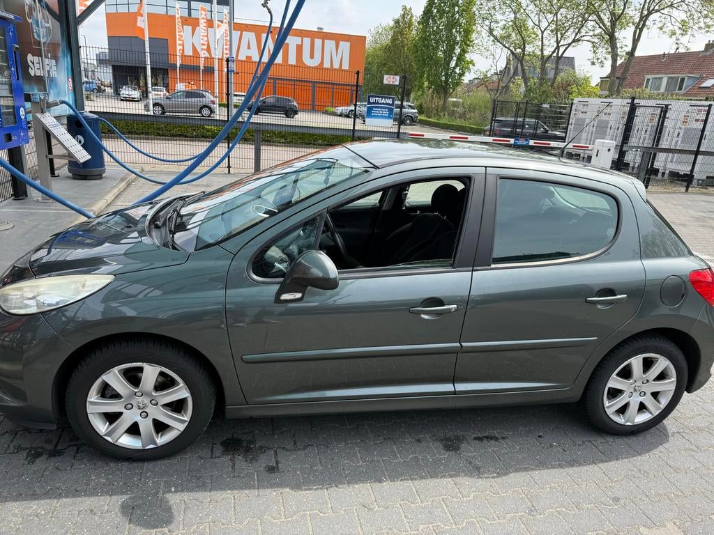 Peugeot 207 1.6 16V 5DRS 2007 Grijs, Voorwielaandrijving, Handgeschakeld, 1587 cc, Zilver of Grijs