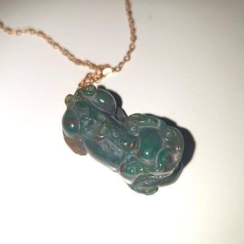 Vintage Chinese donker groen Jade ketting hanger, Sieraden, Tassen en Uiterlijk, Edelstenen, Ophalen of Verzenden, Nieuw