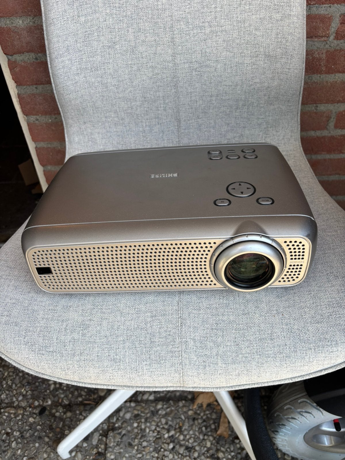 Philips beamer, Audio, Tv en Foto, Beamers, Ophalen of Verzenden, Gebruikt, LCD, Overige resoluties
