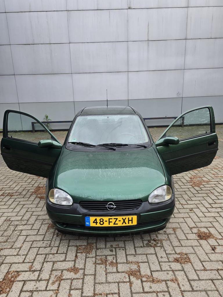 Opel Corsa 1.2 I 16V 3D 2000 Groen, Auto's, Opel, Particulier, Corsa, Benzine, Hatchback, Handgeschakeld, Origineel Nederlands
