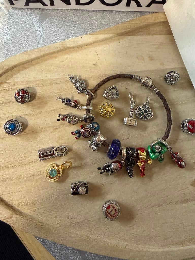 Diverse Pandora bedels en armbanden, Gebruikt, Verzenden, Pandora, 4 bedels of meer