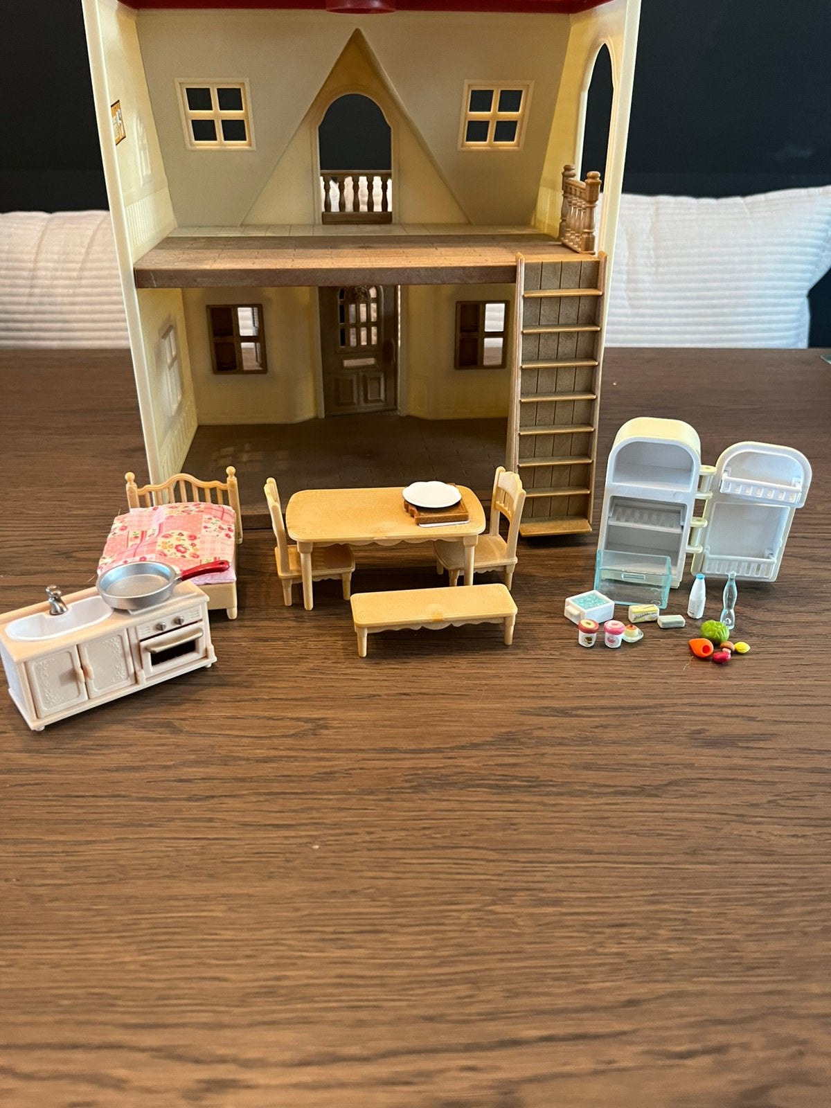 Sylvanian Families startershuis incl familie, Ophalen, Zo goed als nieuw, Poppenhuis