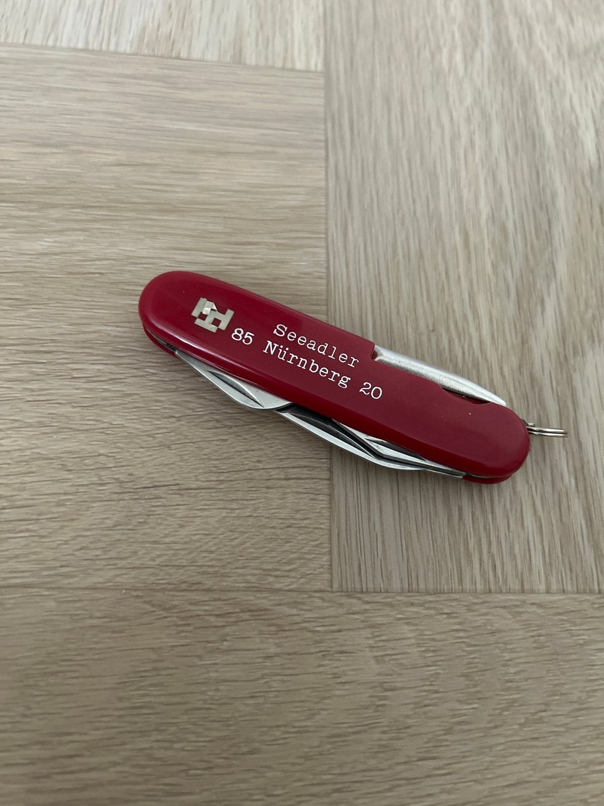 Rood Zwitsers zakmes met meerdere functies, Ophalen of Verzenden, Nieuw