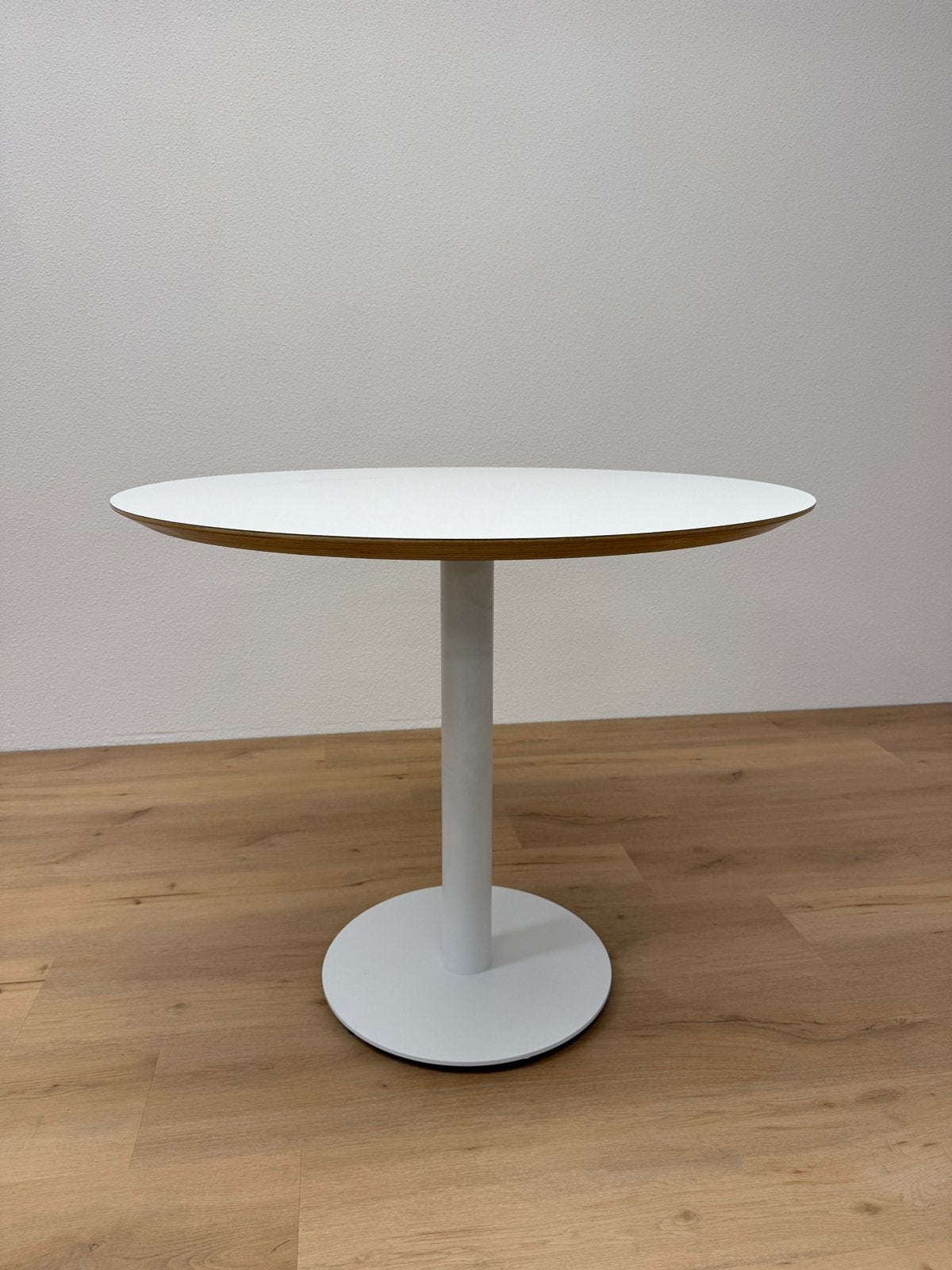 Ronde eettafel 90cm - Wit HPL - Direct Leverbaar, Huis en Inrichting, 50 tot 100 cm, Rond, Zo goed als nieuw, Info@betaalbaar-design.nl