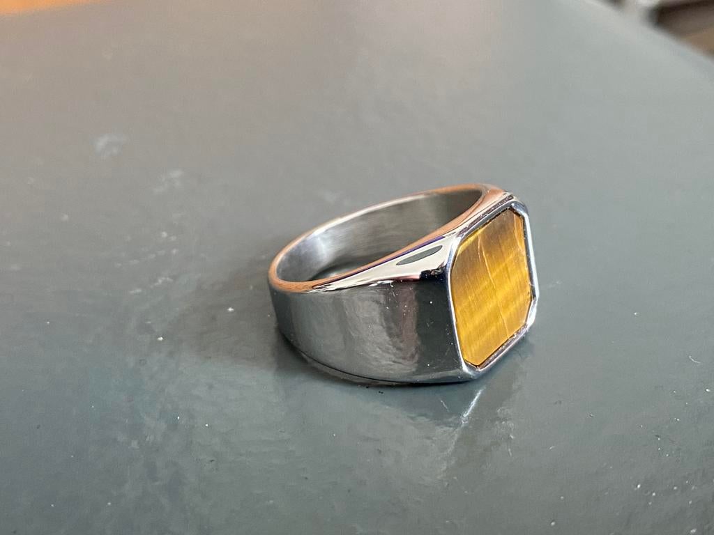 Zegelring met Tijgeroog. Rvs. Verzilverd. Maat 10.  Nieuw., Sieraden, Tassen en Uiterlijk, Ringen, 20 of groter, IJzer of Staal
