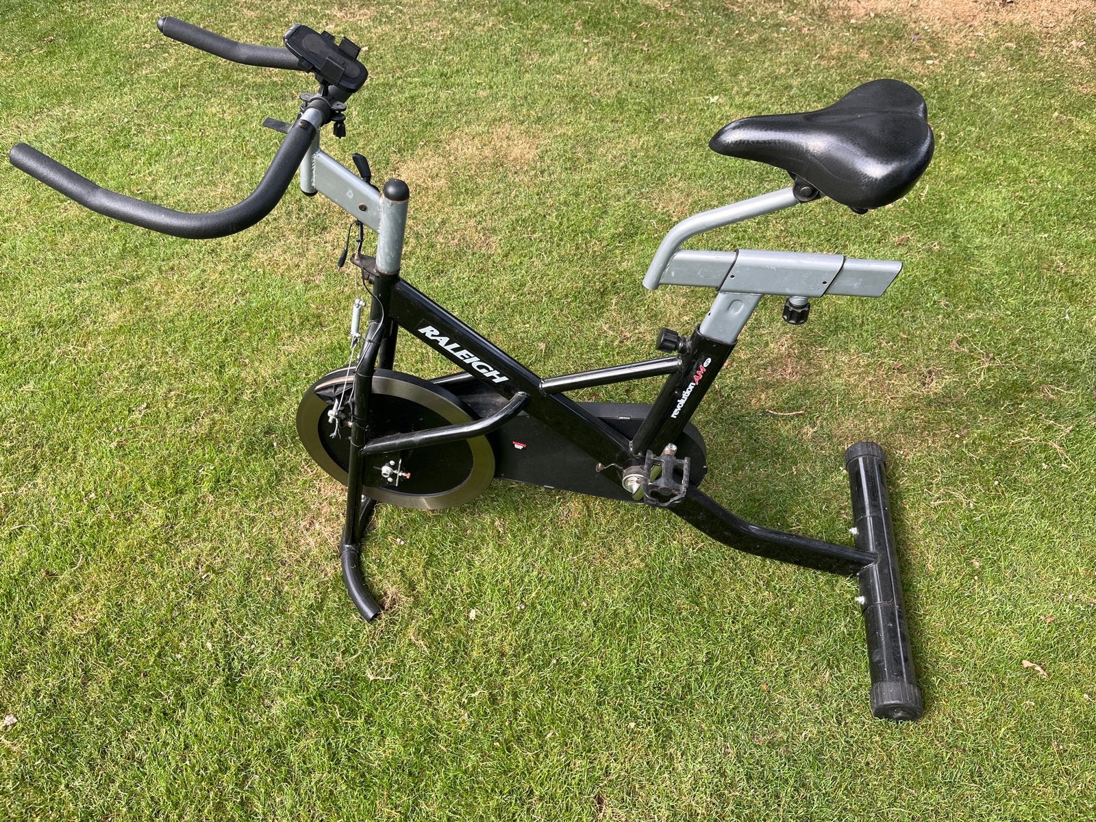 Raleigh Spinningfiets - Ideaal voor thuistraining, Sport en Fitness, Fitnessapparatuur, Gebruikt, Spinningfiets, Benen, Metaal
