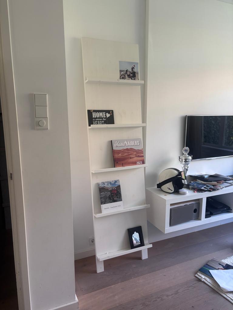 Witte boekenplank / wandrek, Huis en Inrichting, Kasten | Boekenkasten, Ophalen, Met plank(en), Gebruikt, 200 cm of meer