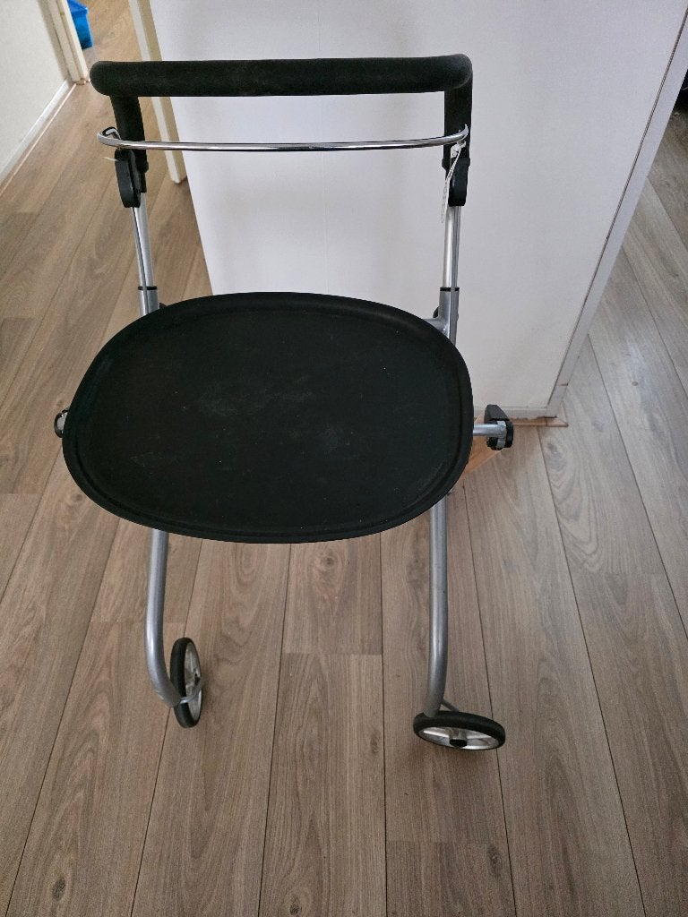 Binnen en buiten rollator, Diversen, Rollators, Ophalen, Opvouwbaar, Gebruikt